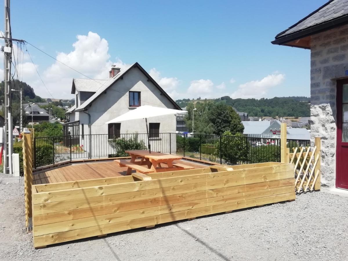 Gite De Granit Noir Besse-et-Saint-Anastaise Exteriör bild